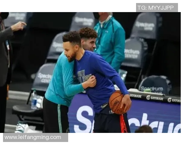 球迷炸锅：全明星这一行为引热议！