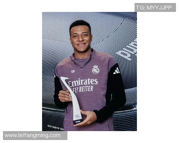 姆巴佩荣获月度最佳球员,实至名归 姆巴佩荣获月度最佳球员,实至名归